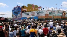 Den 5: Coney Island, Chinatown, Brighton Beach a Hot Dog Eating Contest